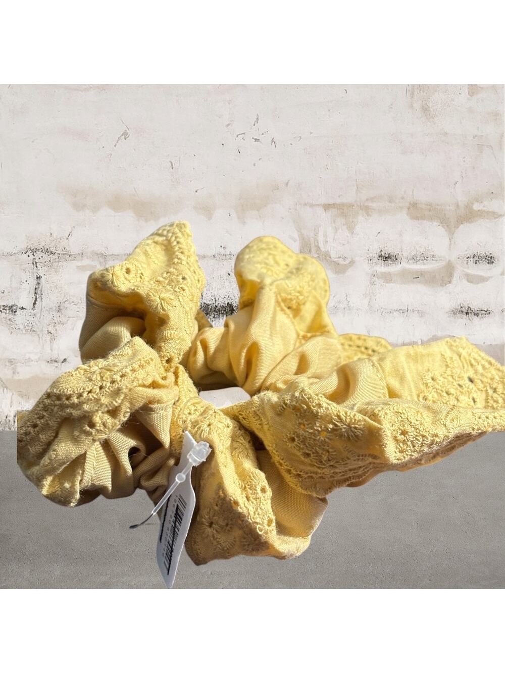 Free People Cotton Broderie Scrunchie in Yellow NWT
